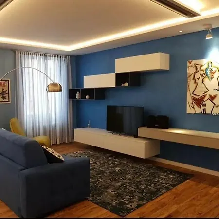 The Comfortable * Sarzana